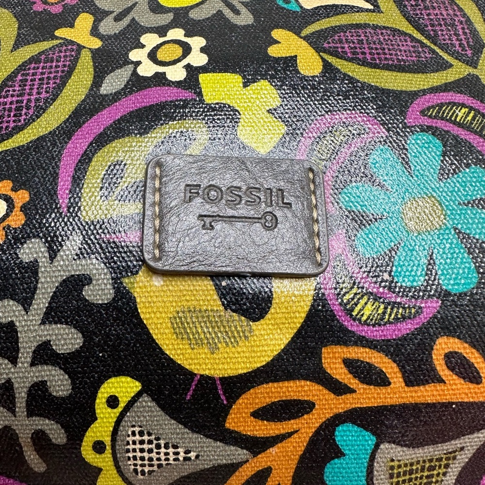 Fossil Black Floral Multicolor Zip Wristlet - Picture 2 of 4